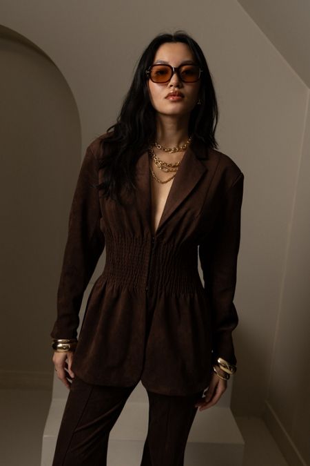 Brown Suede-Like Blazer with Ruched Waist Brown Suede-Like Blazer with Ruched Waist — Office Siren Outfits