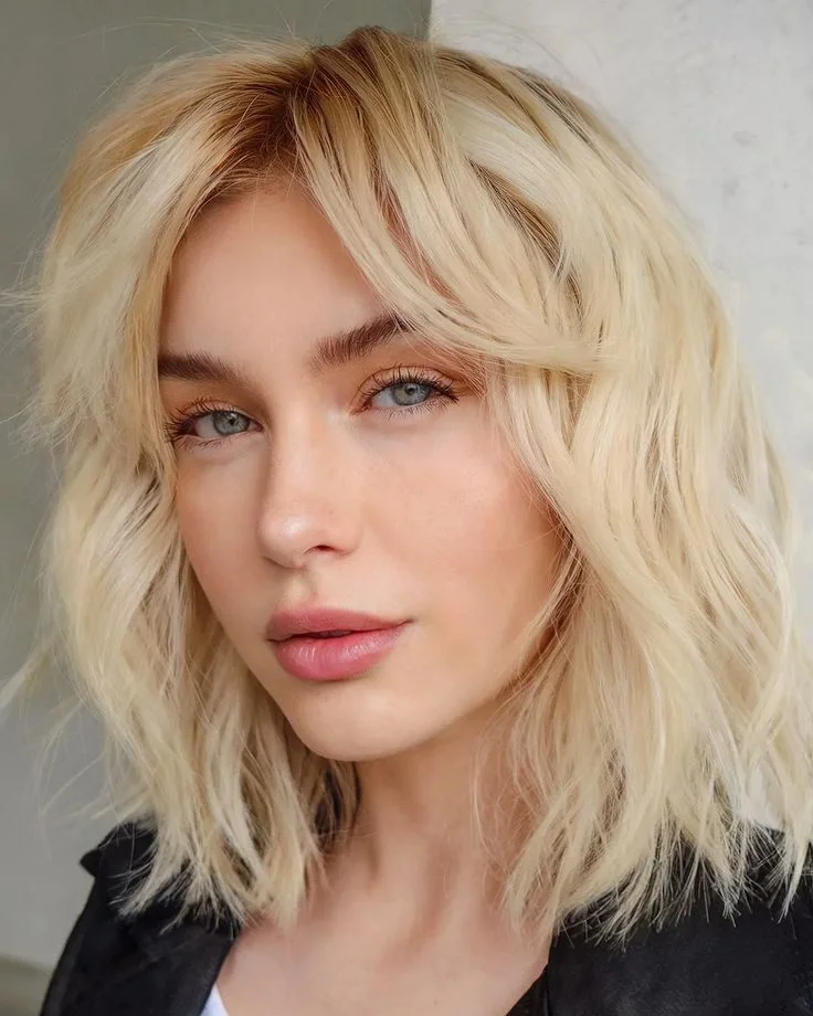 30 Collarbone Lob Haircuts for an Effortlessly Chic Look
