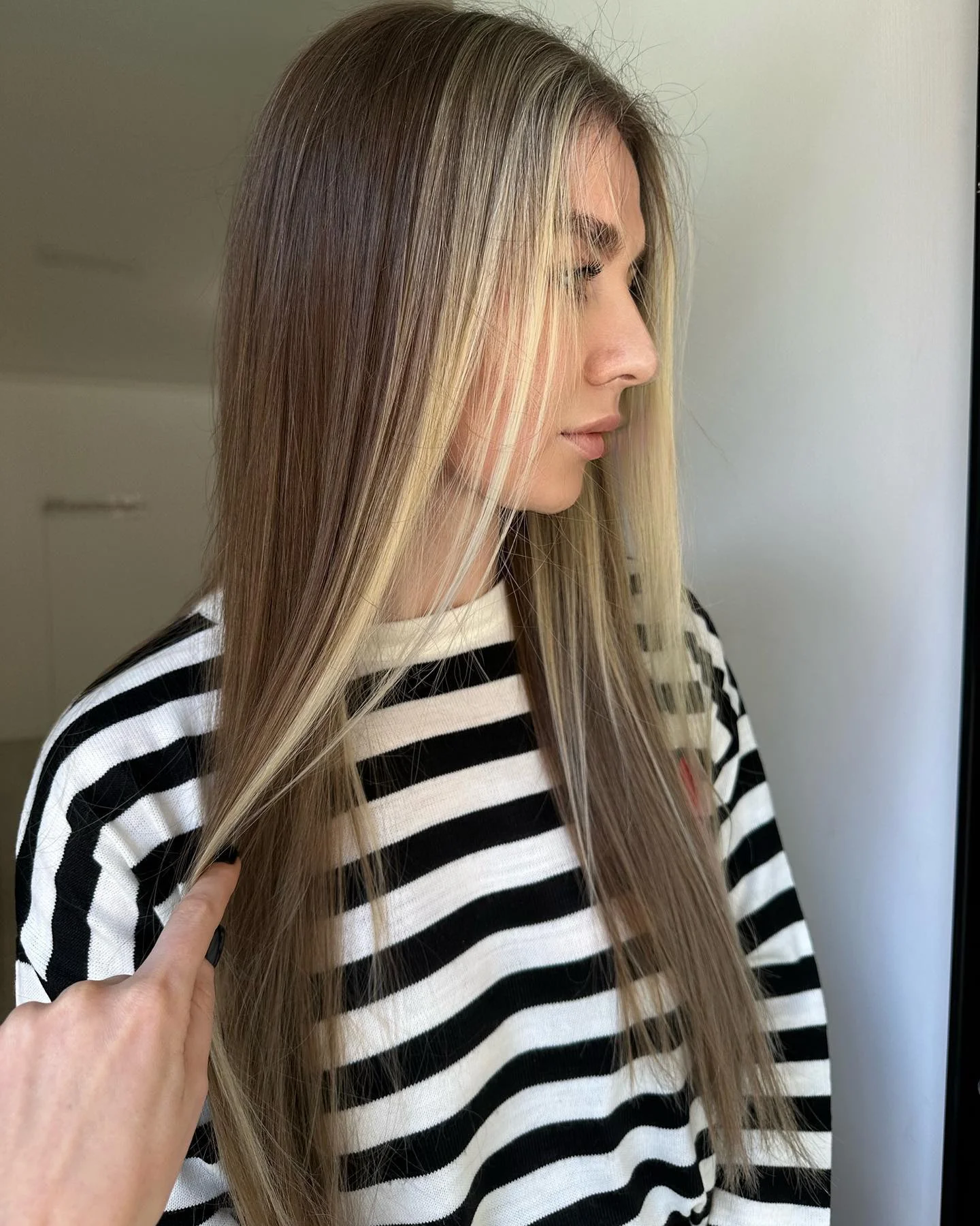 30 Halo Hair Color Ideas for a Trendy Look and a Fresh New Style