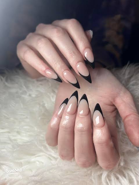 High Gloss Long Stiletto Black French Tips High Gloss Long Stiletto Black French Tips — Black French Tip Nails