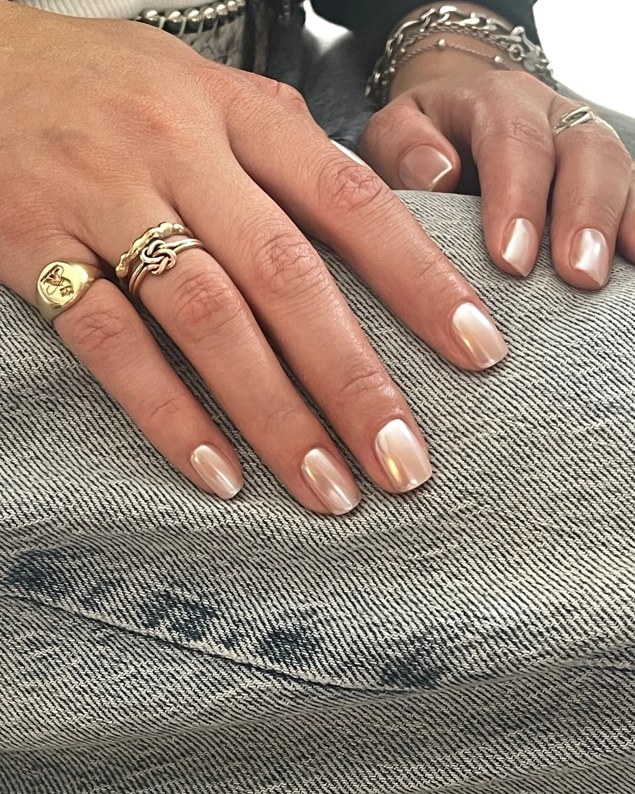 29 Elegant Pearl Chrome Nails: The Elegant Manicure Trend Taking Over Pinterest