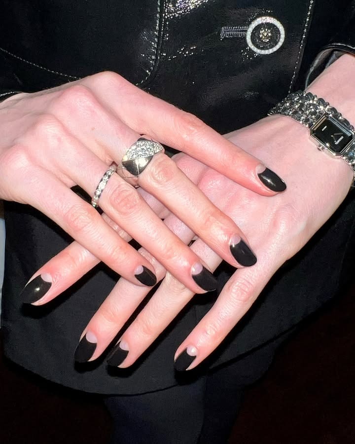 Glossy Visual Idea Glossy Visual Idea — Goth Nails