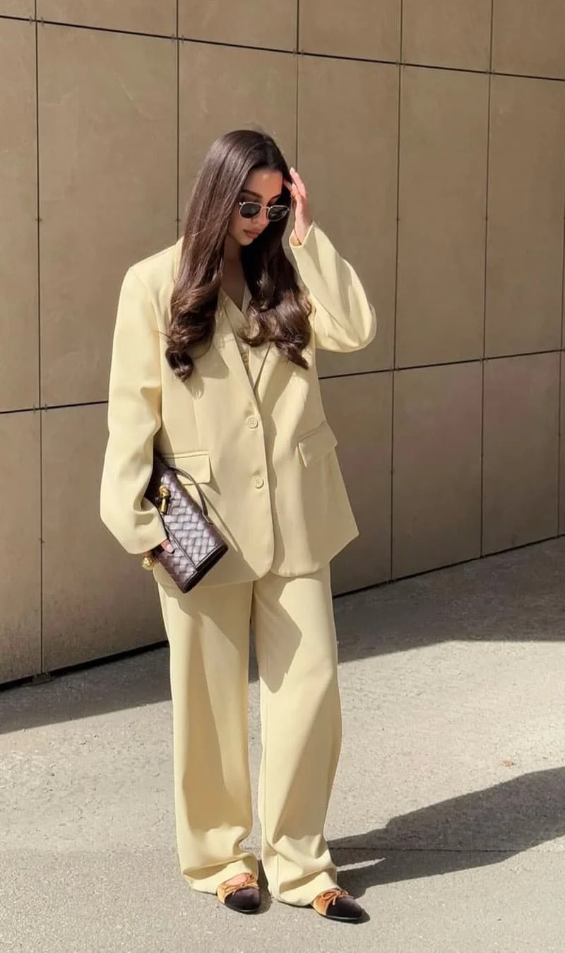 24 Best Hairstyles to Wear With a Pantsuit: Elegant & Modern Ideas