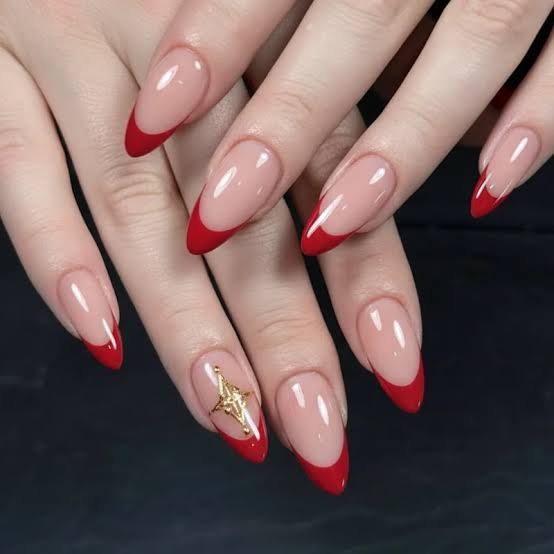 Sheer Pink Red French Tips with Gold Star Charm Sheer Pink Red French Tips with Gold Star Charm — Concert Nails