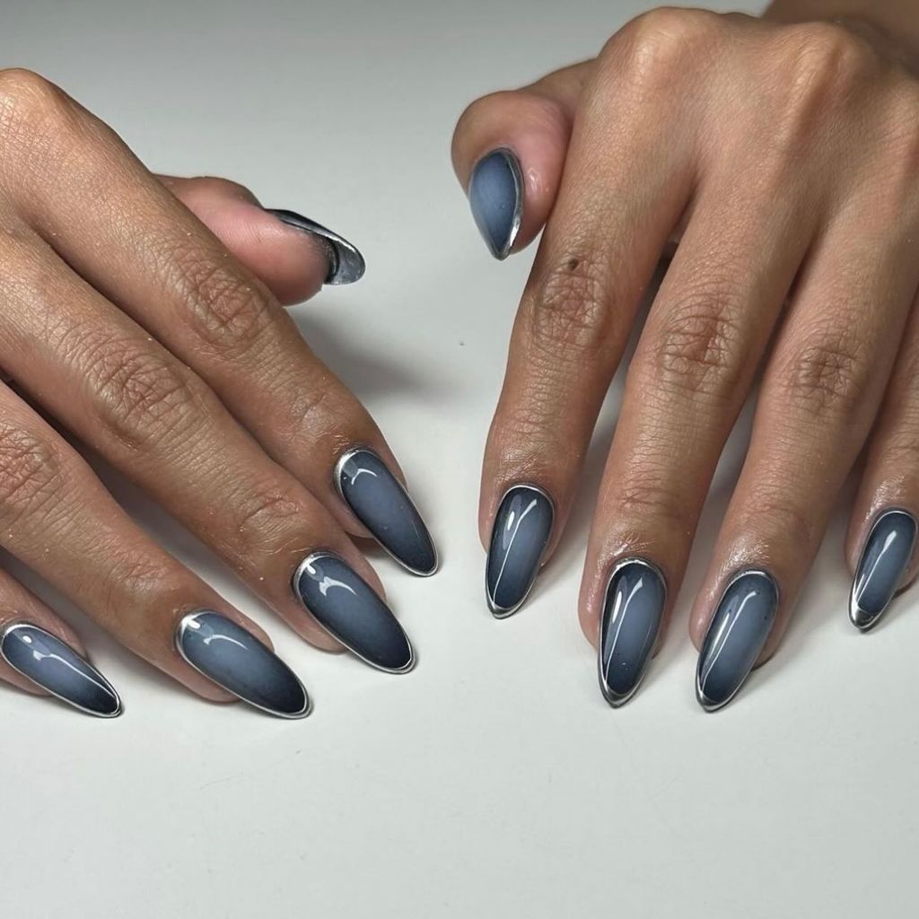Glossy Gray Gradient with Metallic Silver Outline Glossy Gray Gradient with Metallic Silver Outline — Gray Nails