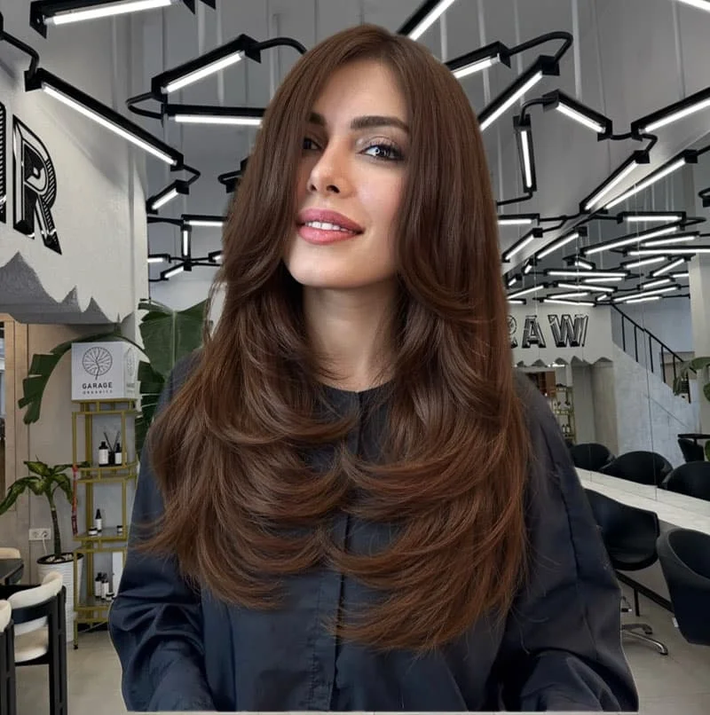 Curtain Bangs for Round Faces: 25 Flattering Ideas for 2026