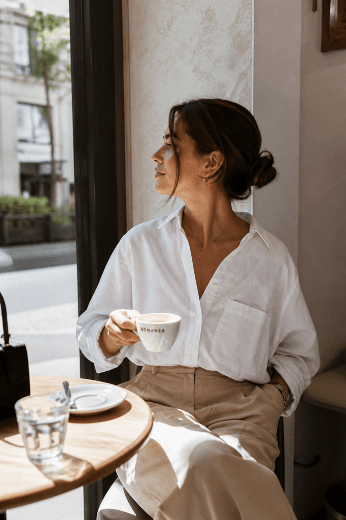 Relaxed White Linen Shirt and Beige Trousers for Daytime Ease — Minimalist Outfits