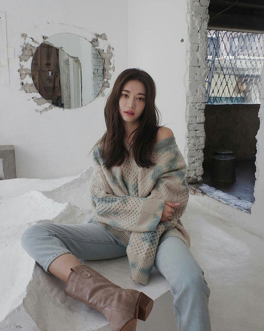 Cozy Oversized Knit Sweater and Straight-Leg Jeans Cozy Oversized Knit Sweater and Straight-Leg Jeans — Korean Outfits