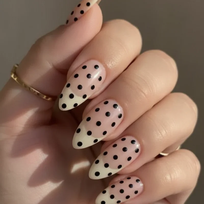 26 Polka Dot Nails Trend: Cute and Stylish Manicure Ideas