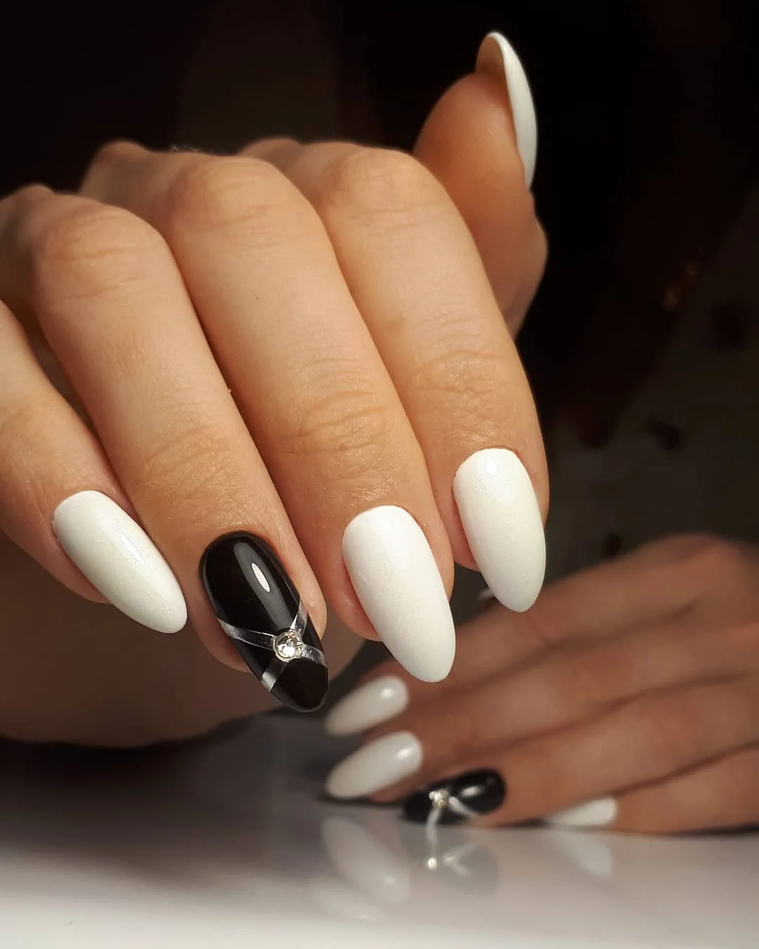 30 Elegant Milky Oval Nails With a Glossy Shine for a Timeless, Feminine Manicure Look
