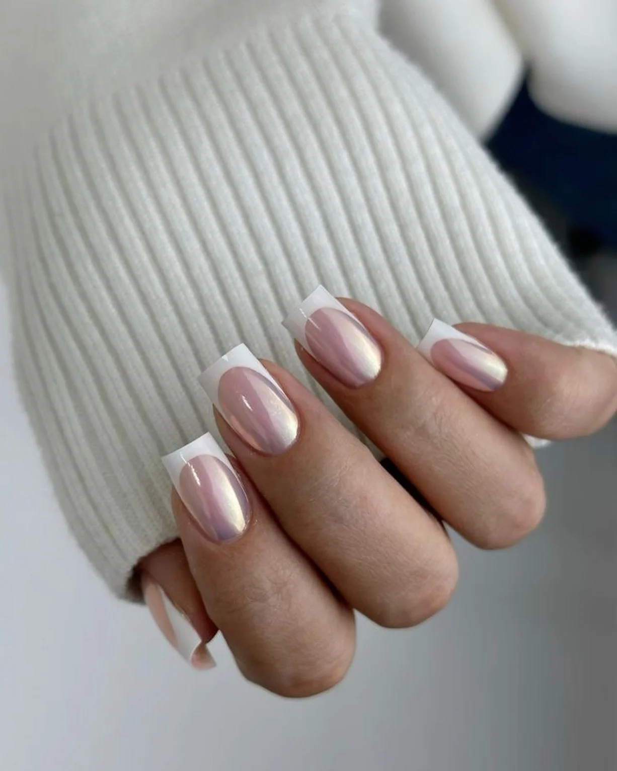 21 Pearl Powder Nails for a Chic and Elegant Manicure