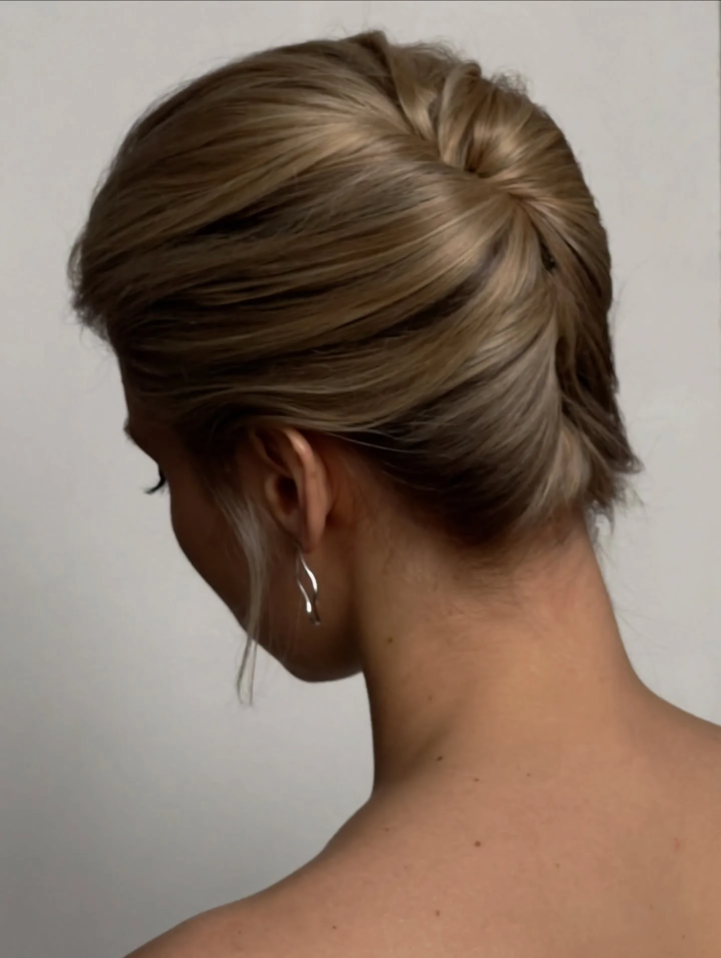 28 Easy Medium-Length Hairstyles for Women You’ll Want to Try