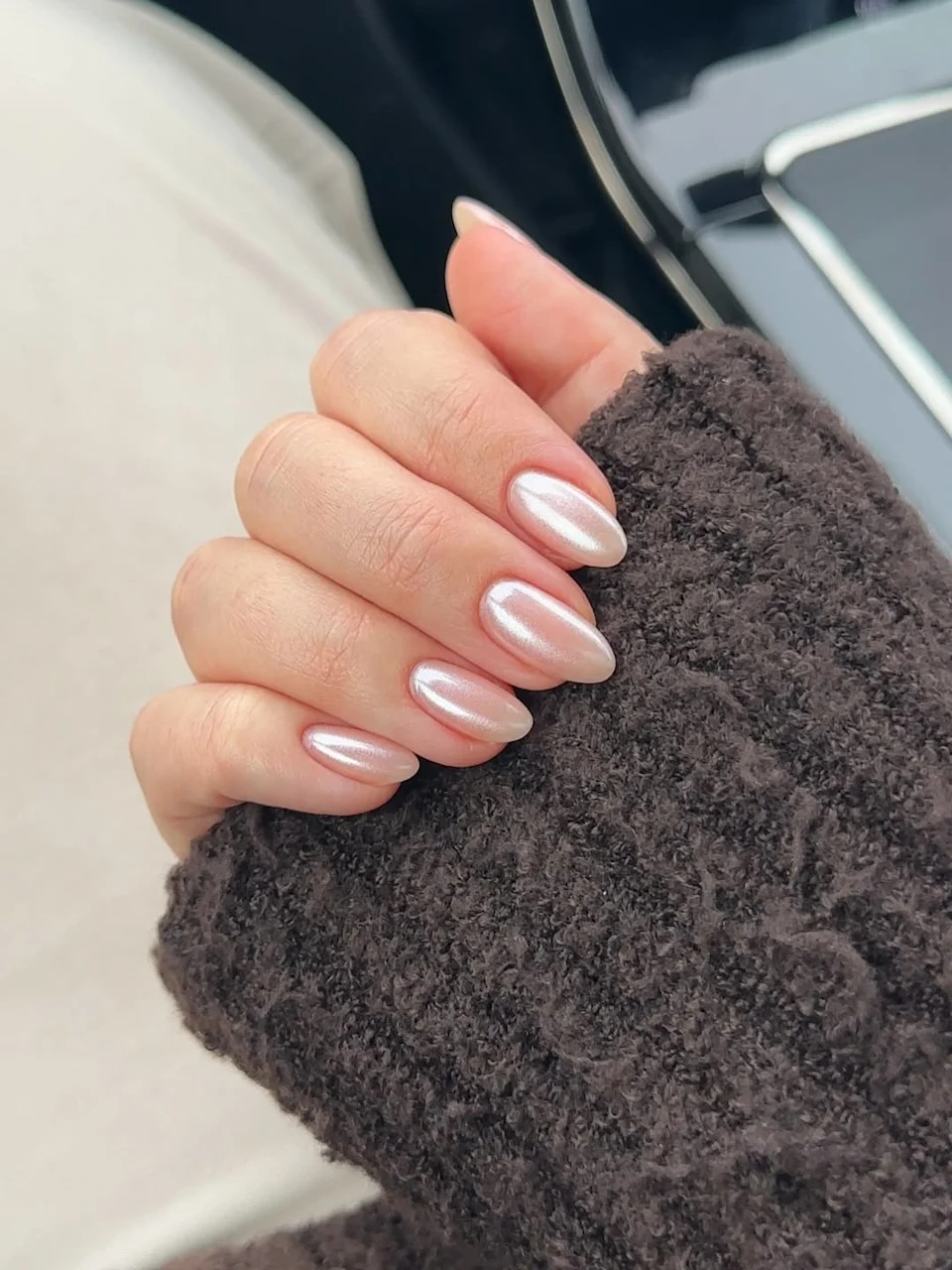 Light Pink Pearlescent Shimmer Oval Nails Light Pink Pearlescent Shimmer Oval Nails