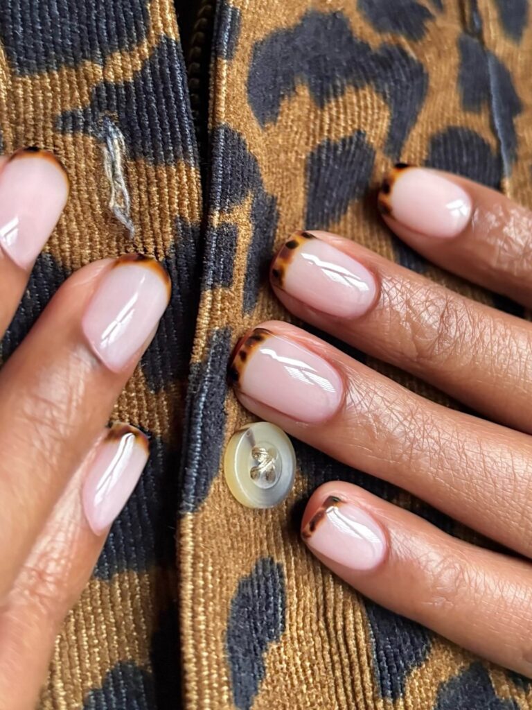Short Round Tortoiseshell Tips — Nail Designs