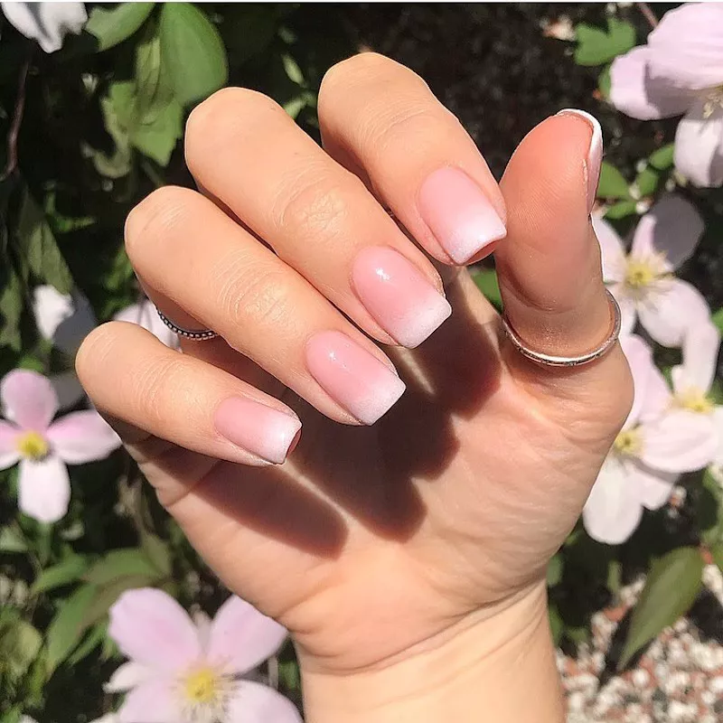 Glossy Visual Idea Glossy Visual Idea — French Ombre Nails