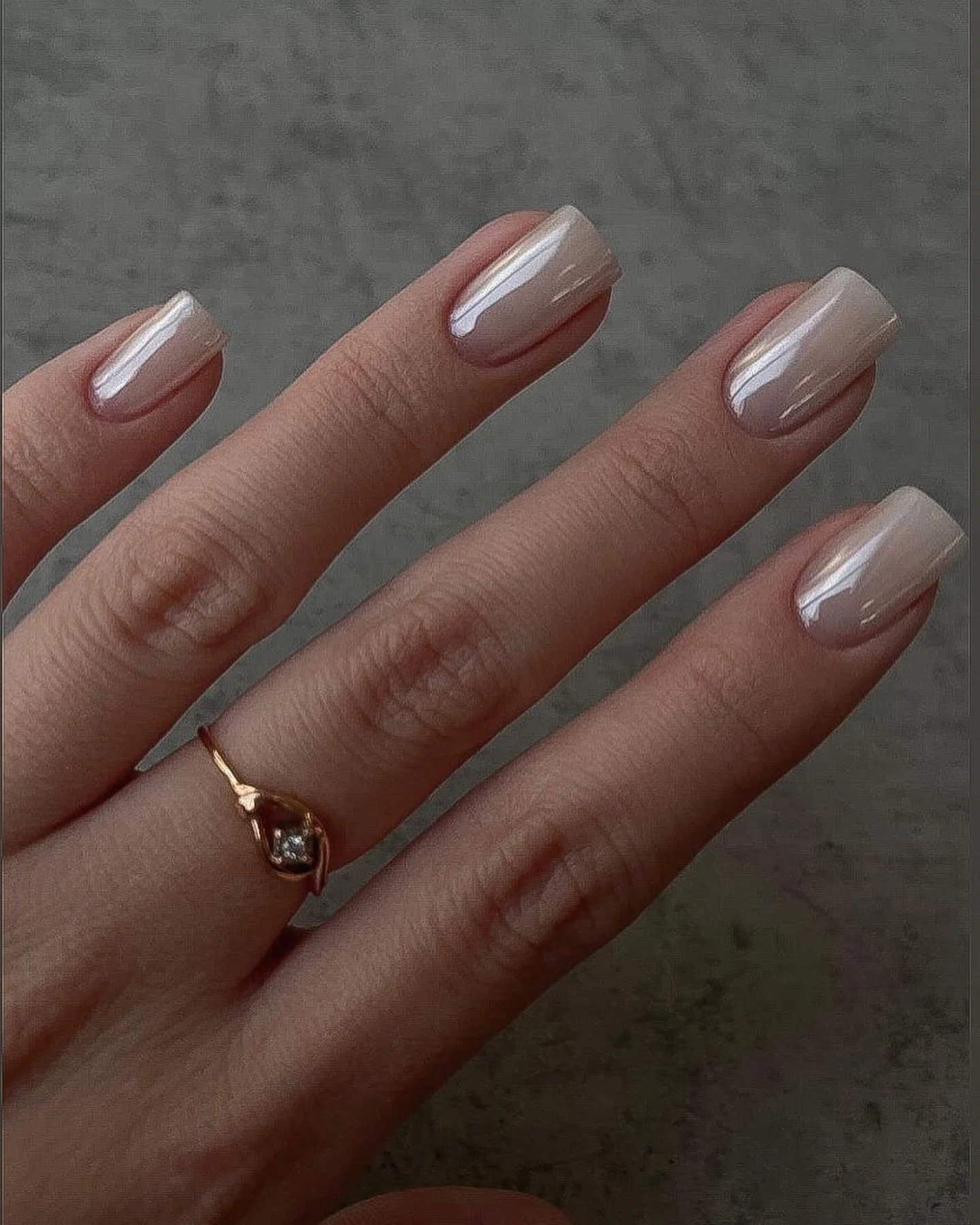 21 Pearl Powder Nails for a Chic and Elegant Manicure