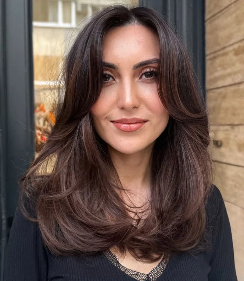 Curtain Bangs for Round Faces: 25 Flattering Ideas for 2026