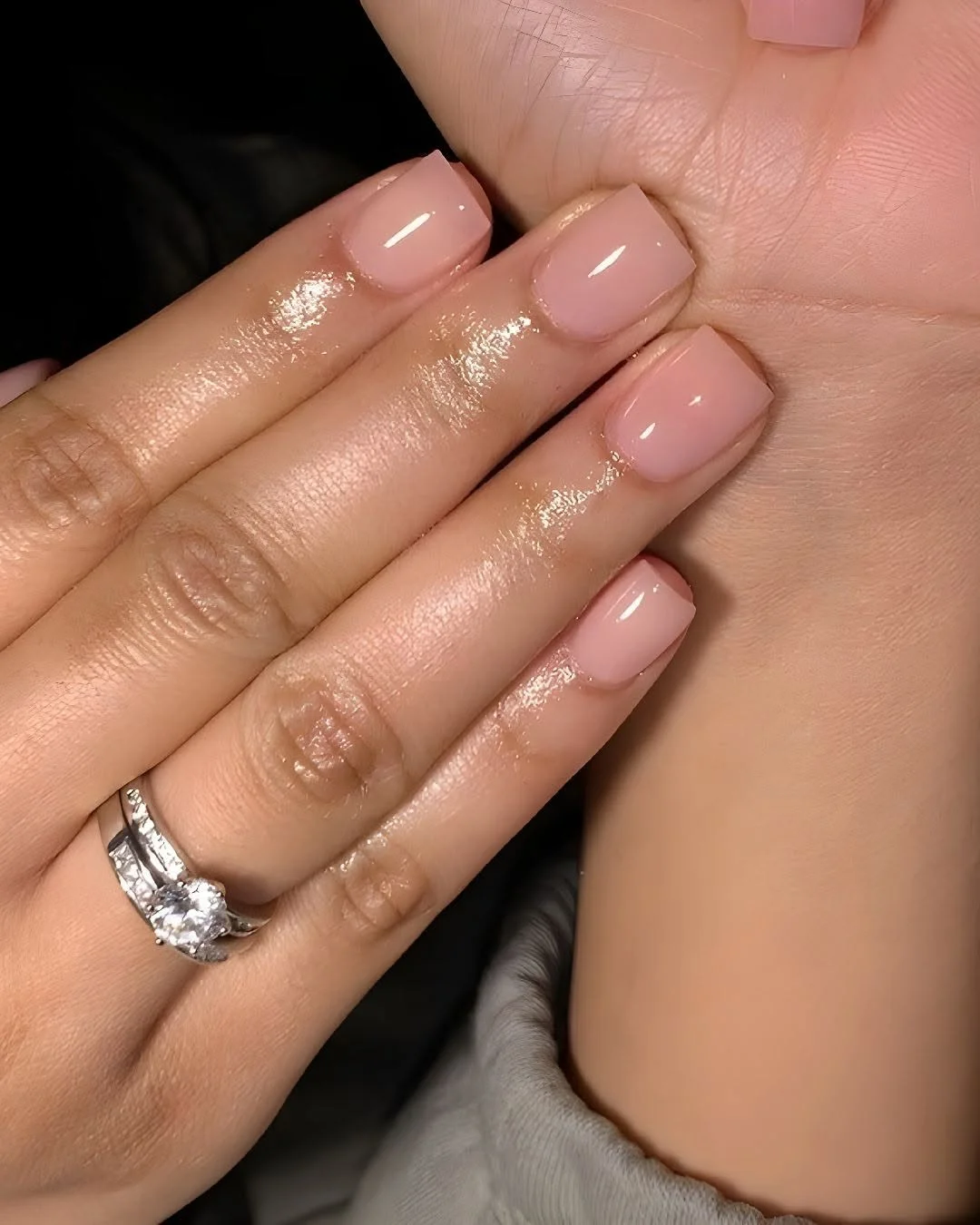 29 Clean Girl Manicure With Simple Glossy Nails