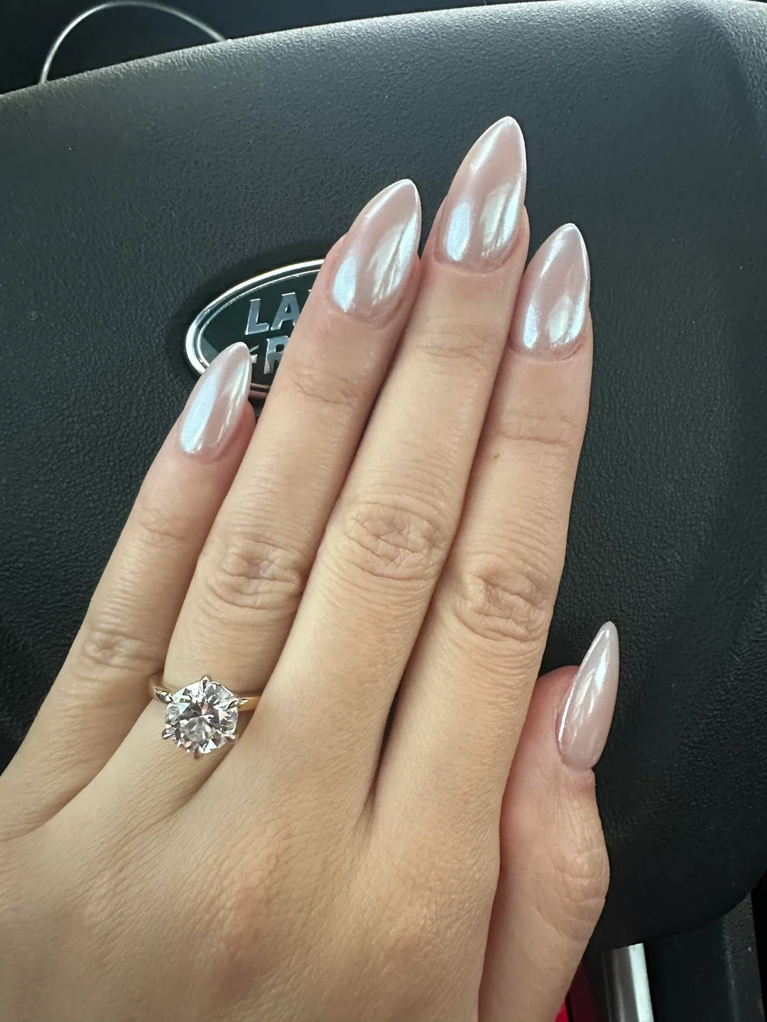 23 Minimalist Nude Nails For Timeless Chic Looks