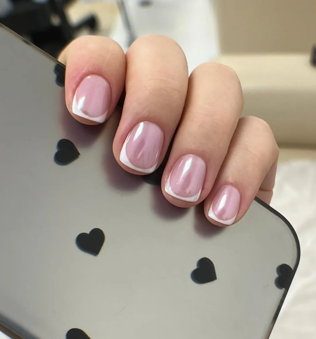 21 Pearl Powder Nails for a Chic and Elegant Manicure