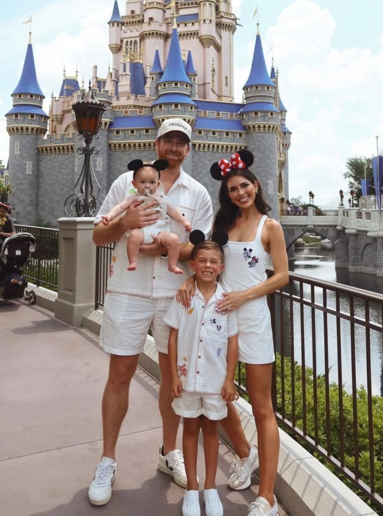Disney Magic: Coordinated White Linen-Blend Outfits with Themed Accents Disney Magic: Coordinated White Linen-Blend Outfits with Themed Accents — Family Photo Outfits