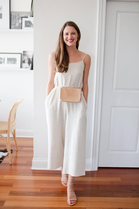 Beige Linen-Jumpsuit with Nude Block Heels for a Chic Casual Look Beige Linen-Jumpsuit with Nude Block Heels for a Chic Casual Look — Casual Date Night Outfits