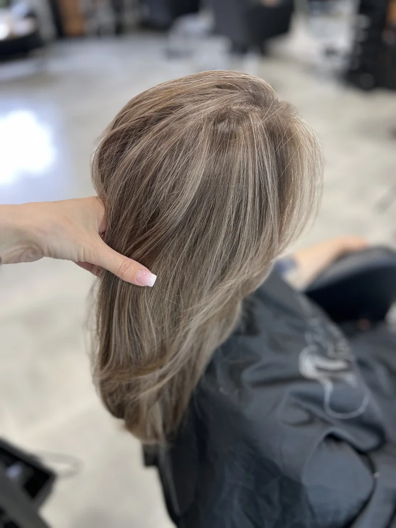 Medium-Length Haircuts with Layers: 25 Stylish Ideas for 2026