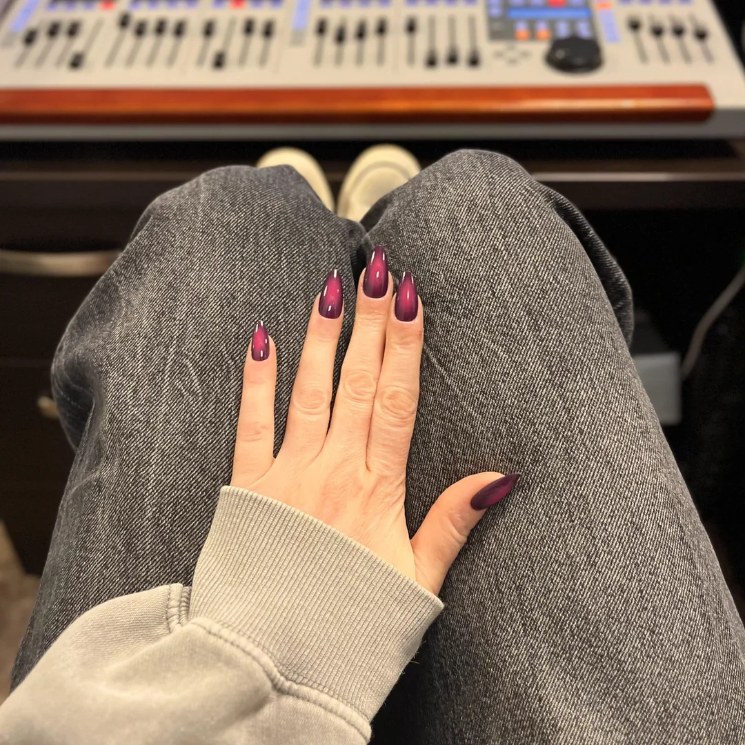 21 Popular Nail Colors For Modern Manicures That Instantly Elevate Your Look