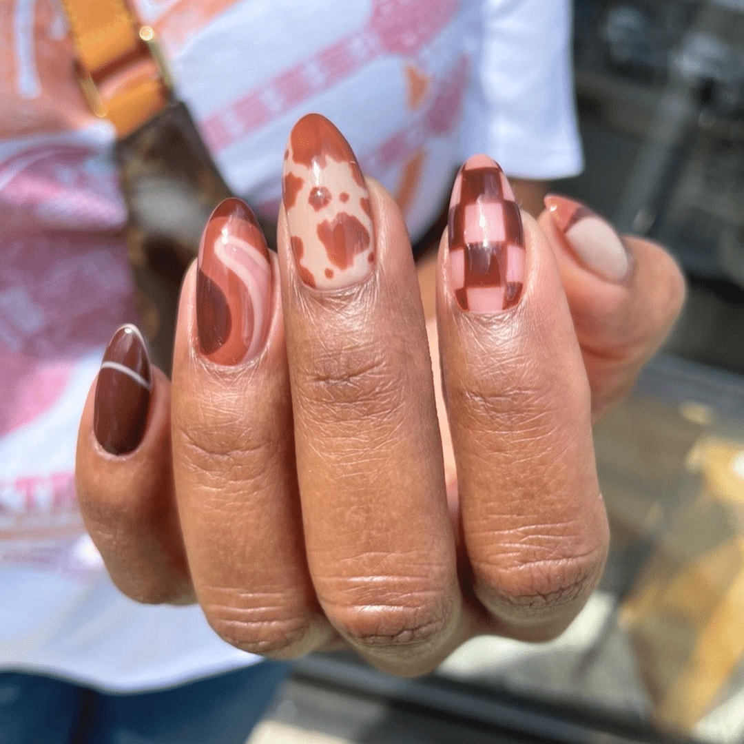 One Hand Close-Up Visual Idea One Hand Close-Up Visual Idea — Brown Nails
