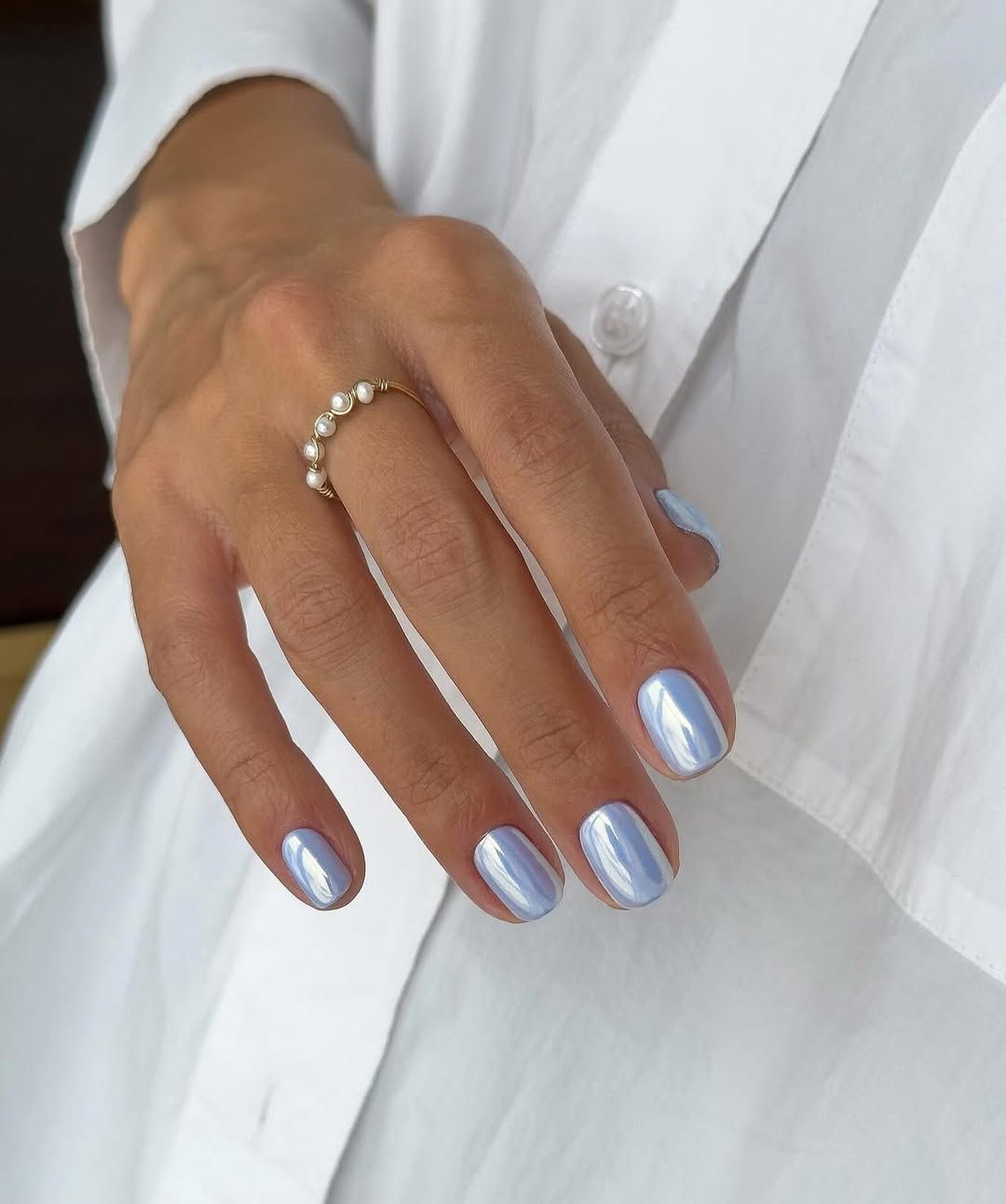 Vibrant Light Blue Short Oval Nails — Blue Nails
