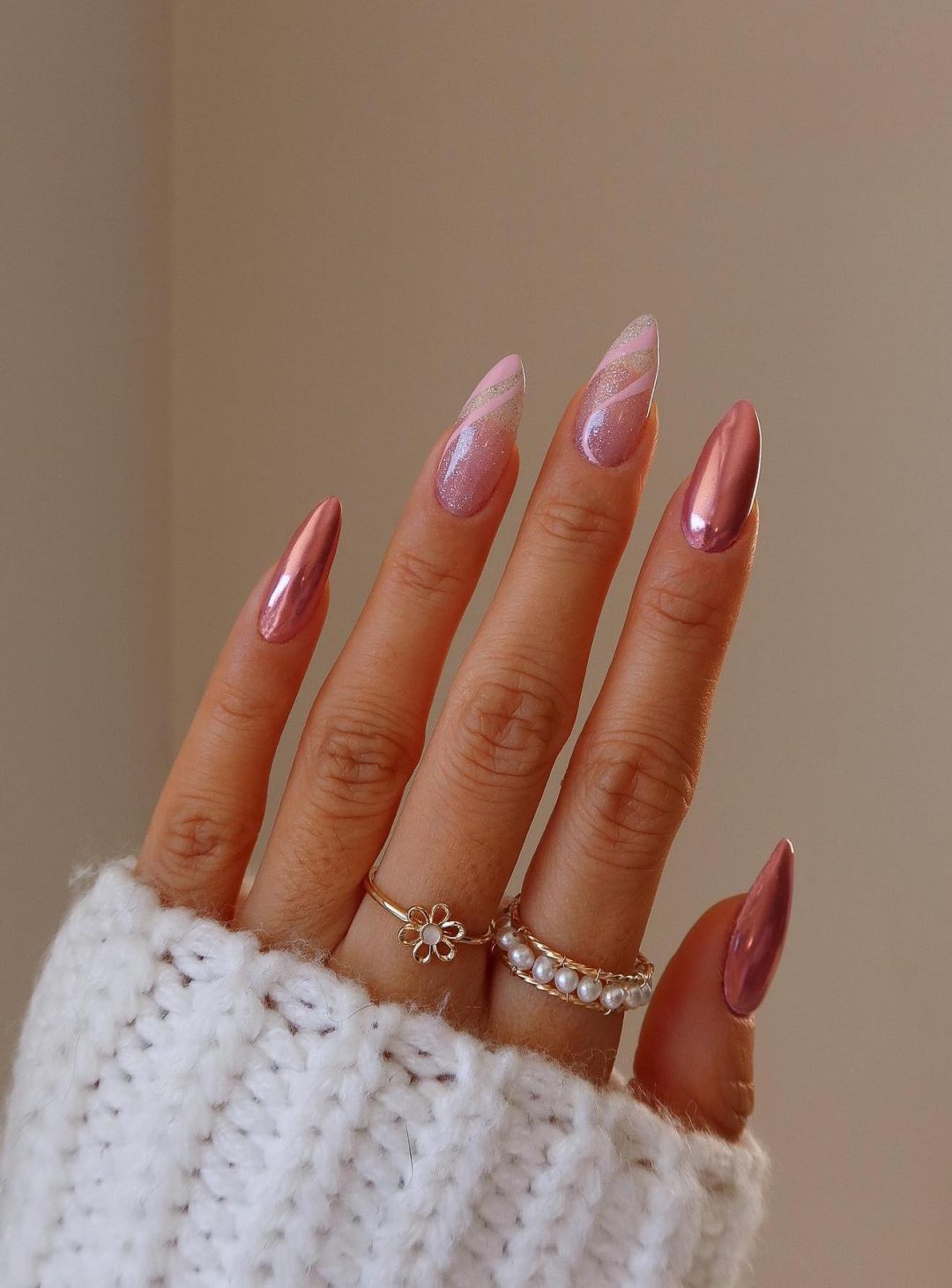 High-Shine Metallic Rose Gold Chrome High-Shine Metallic Rose Gold Chrome — Rose Gold Nails