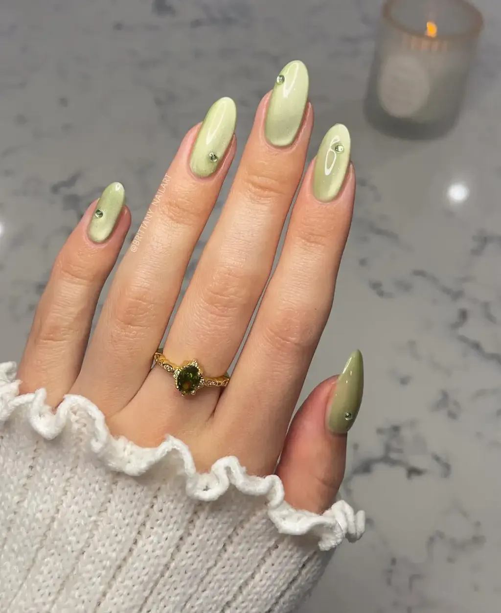 Cat-Eye With A Glossy Top Coat Visual Idea — Aesthetic Nails