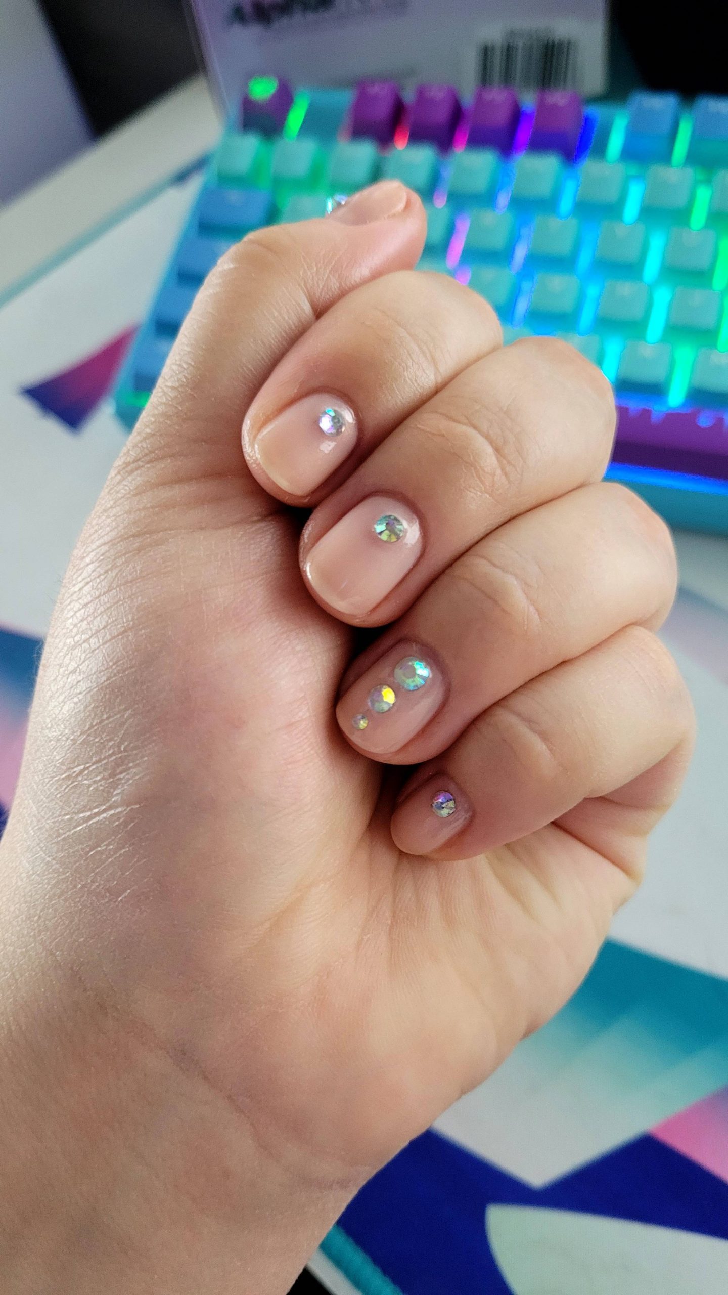 Everyday Visual Idea Everyday Visual Idea — Rhinestone Nails