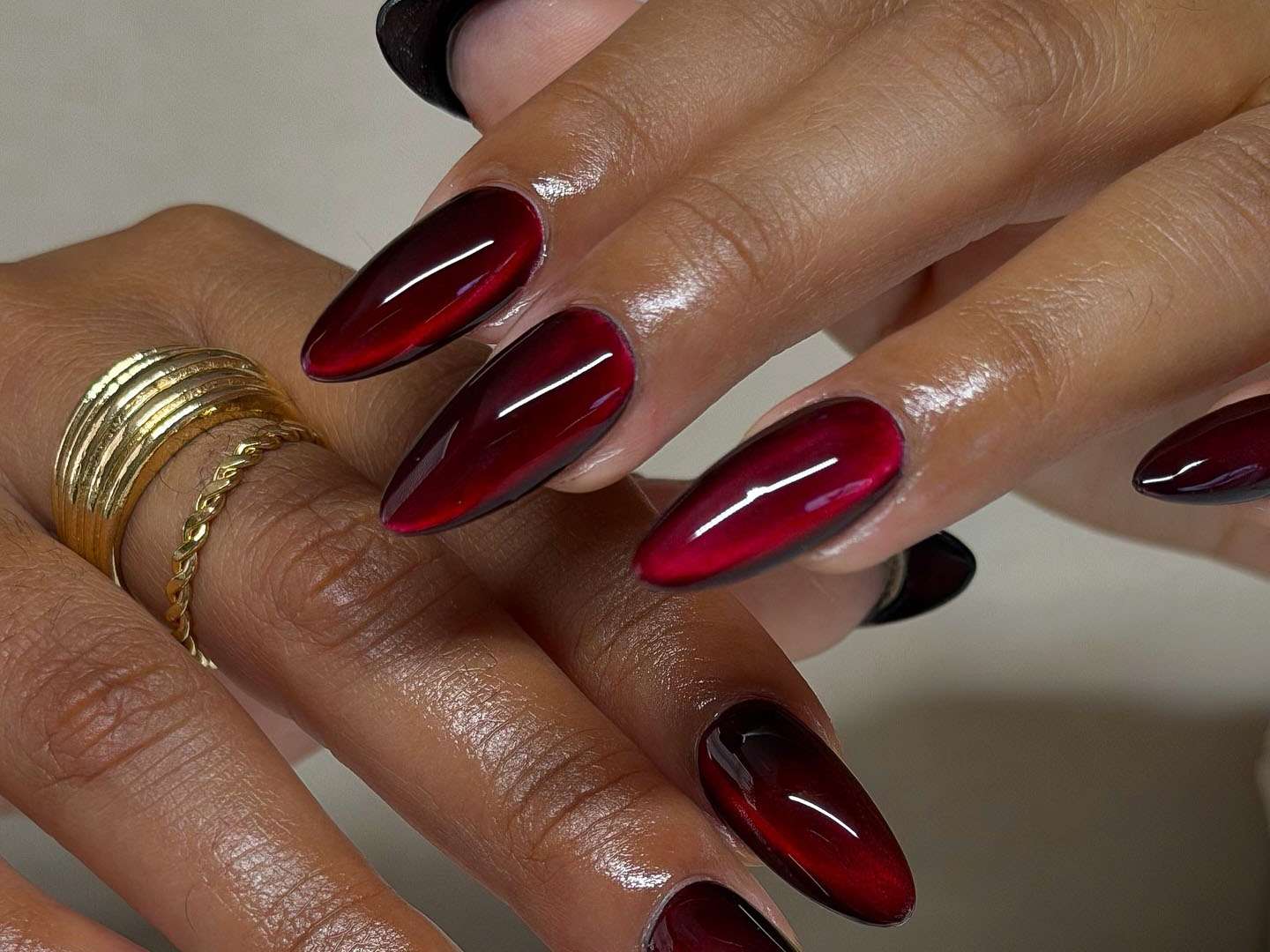 Deep Red Black Cat-Eye Stiletto Nails Deep Red Black Cat-Eye Stiletto Nails — Dark Nails