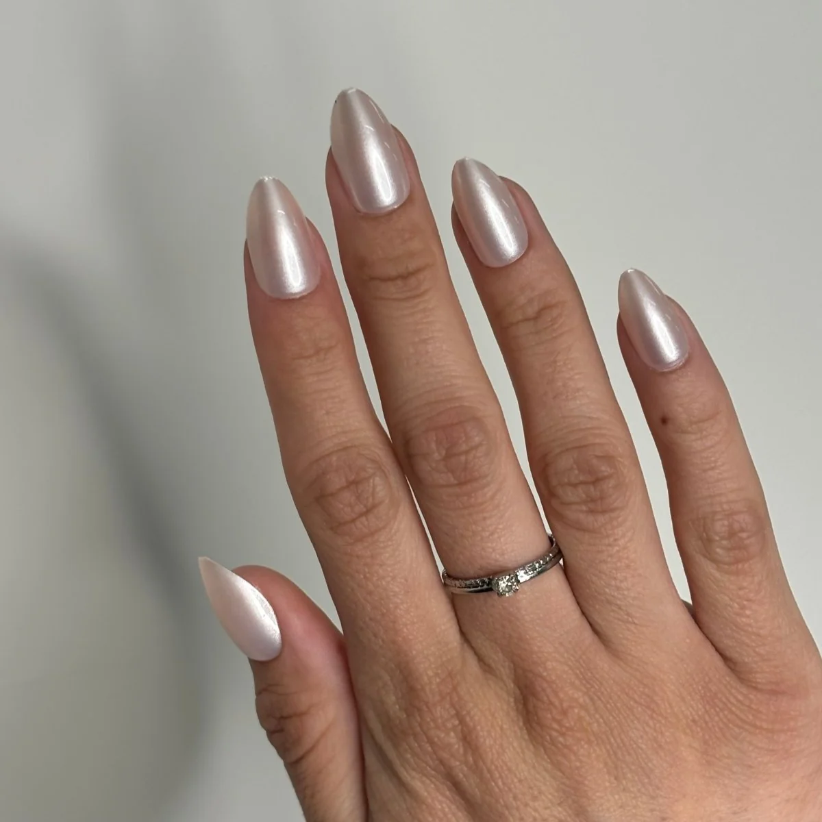 Visual Idea Visual Idea — Short Almond Nails