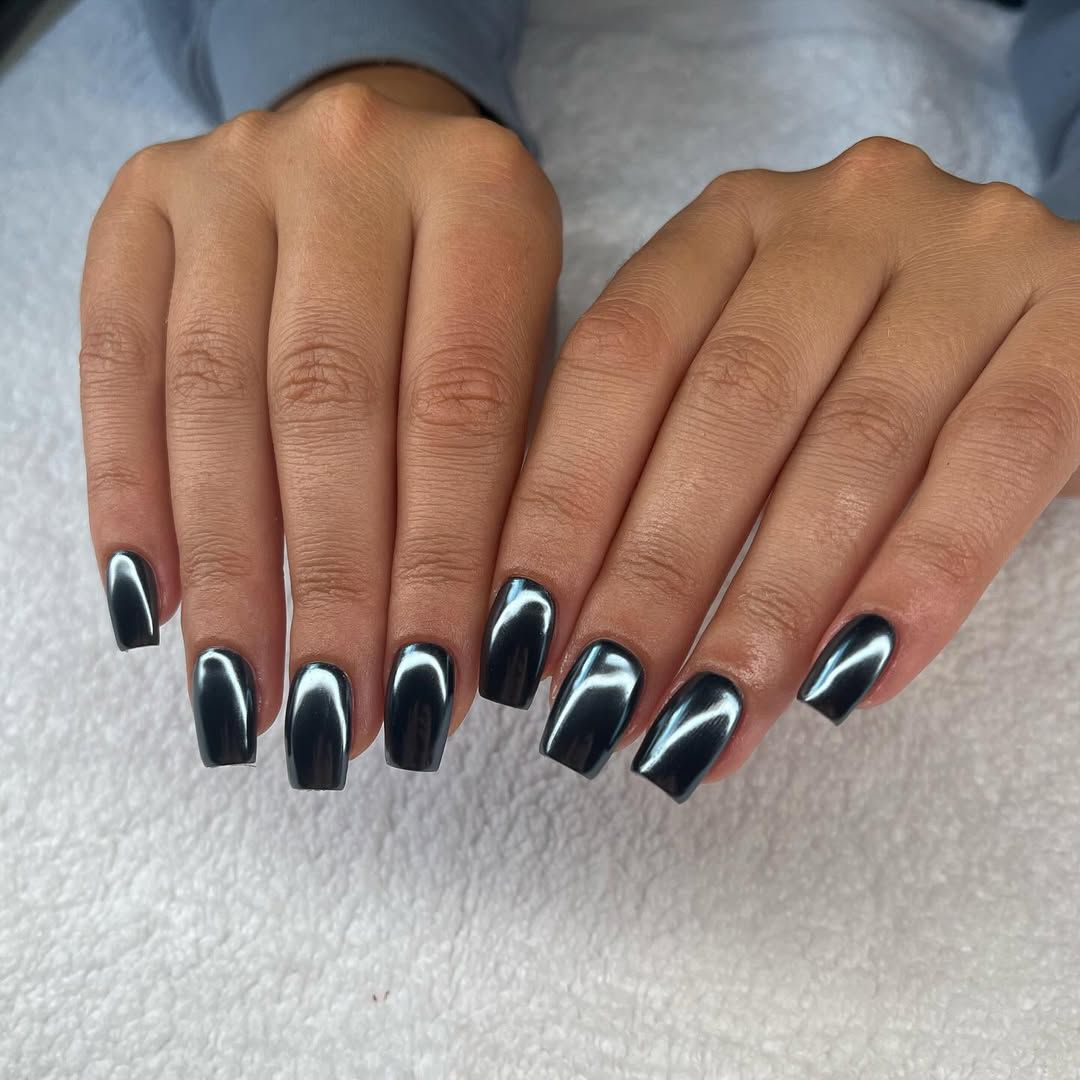 Short Square Glitter Accents — Square Nails