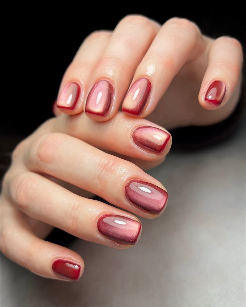 Short Square Red to Pink Cat-Eye — Square Nails