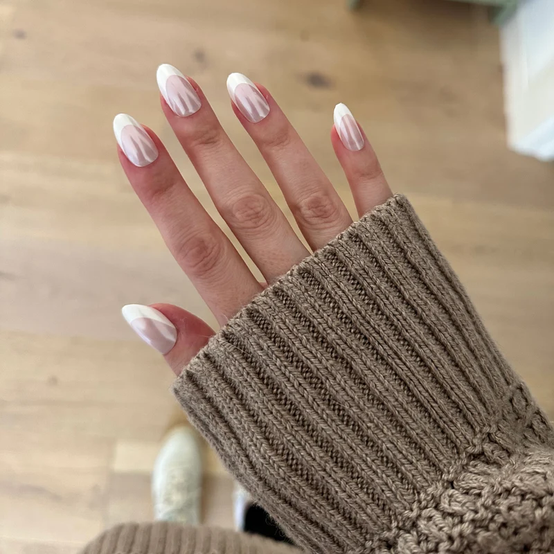 Pearlescent French Tip Oval Nails Pearlescent French Tip Oval Nails