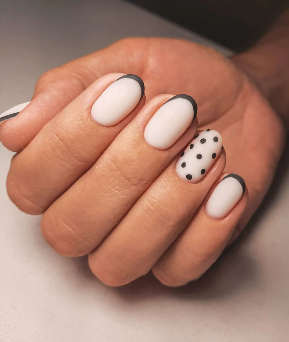 Matte Black French Tip Polka Dot Round Nails Matte Black French Tip Polka Dot Round Nails