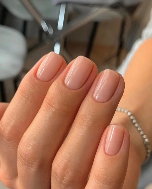 High Gloss Visual Idea High Gloss Visual Idea — Short Nails