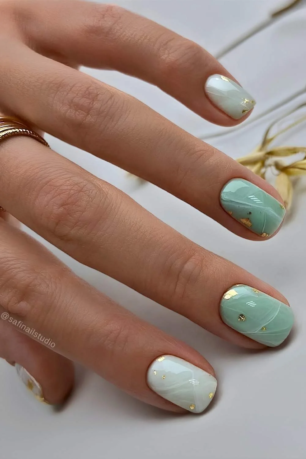 Mint Green Marble with Gold Foil Mint Green Marble with Gold Foil — Marble Nails