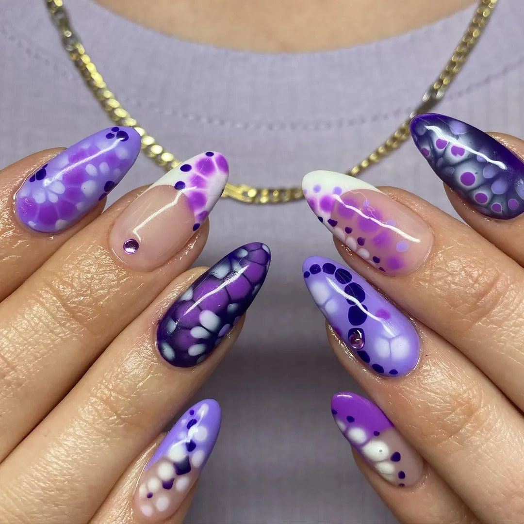 Purple White Floral Dot Blooming Gel Nails Purple White Floral Dot Blooming Gel Nails