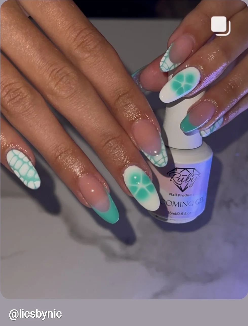 Sheer Pink Green French Tip Blooming Nails Sheer Pink Green French Tip Blooming Nails — Blooming Gel Nails