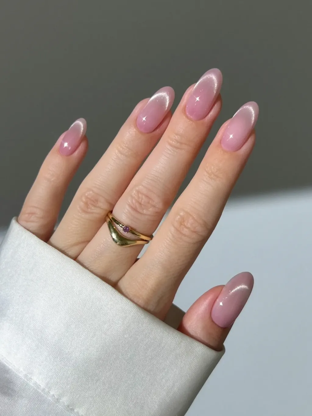 Sheer Shimmery Cat-Eye Almond Nails — Light Pink Nails