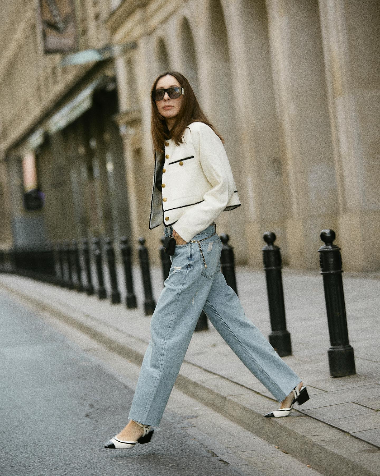 Cropped Tweed Jacket with Wide-Leg Jeans and Slingbacks Cropped Tweed Jacket with Wide-Leg Jeans and Slingbacks — Casual Outfits