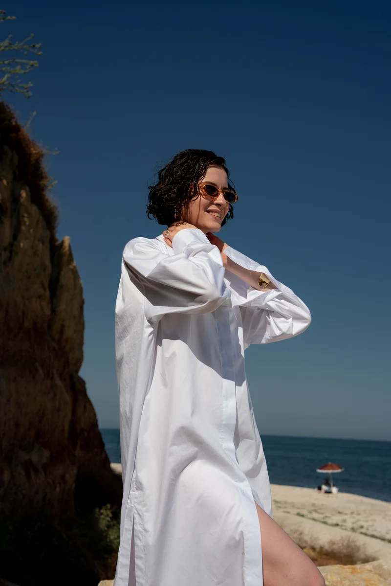 Oversized Shirt for Beachy Relaxation Oversized Shirt for Beachy Relaxation — Tomboy Outfits