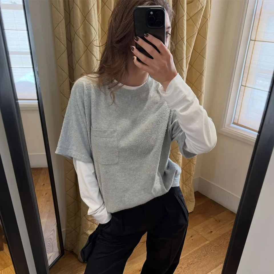 Layered T-Shirts with Wide-Leg Trousers for a Relaxed Fit Layered T-Shirts with Wide-Leg Trousers for a Relaxed Fit — Skater Outfits