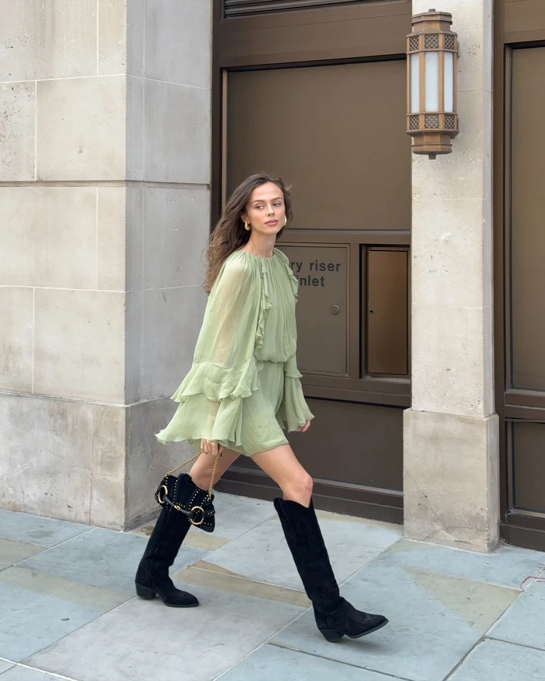 Flowy Ruffled Mini Dress with Cowboy Boots: Unexpected Boho Mix Flowy Ruffled Mini Dress with Cowboy Boots: Unexpected Boho Mix — Boho Outfits