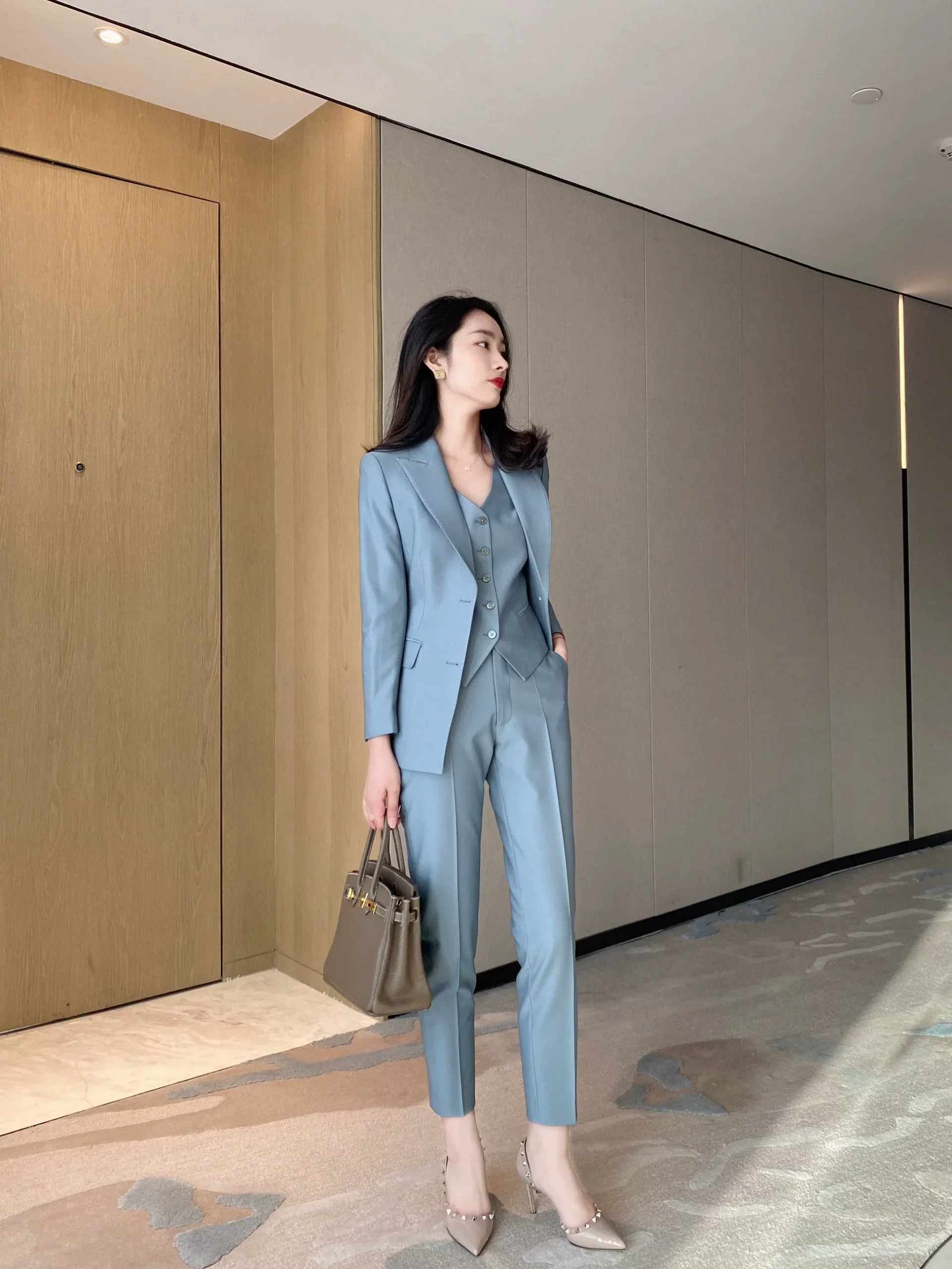 Sophisticated Blue Three-Piece Suit for the Office Sophisticated Blue Three-Piece Suit for the Office — Korean Outfits