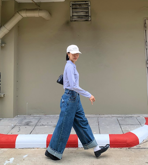 Polo Shirt and Wide-Leg Jeans: Classic Downtown Casual Polo Shirt and Wide-Leg Jeans: Classic Downtown Casual — Downtown Girl Outfits